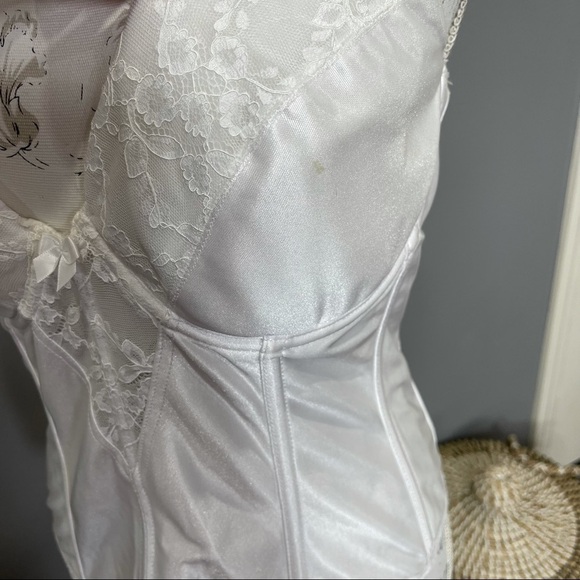 Vintage Va Bien Satin Corset White Lace Accent With Removable Cup Hook Eye 38D - Picture 3 of 4